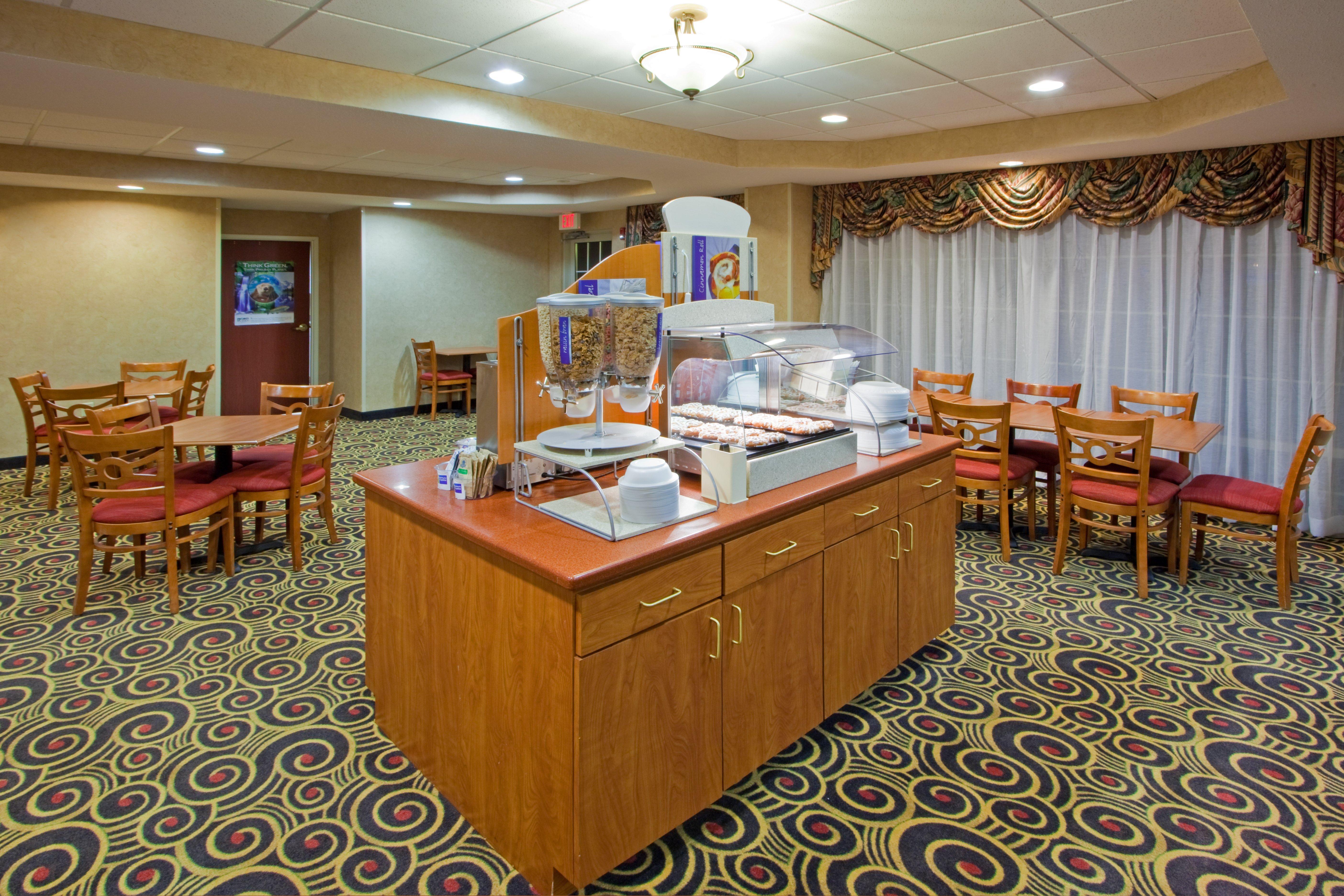 Holiday Inn Express Hanover By Ihg Εξωτερικό φωτογραφία